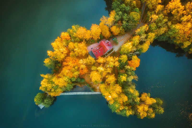 landscape, poland, light, autumn, awesome, amazing, sunrise, sunset, lovely, nature, travel, drone, trees, orange, shadows, dji, lake, colors, island, cottage, house Cottage on the islandphoto preview