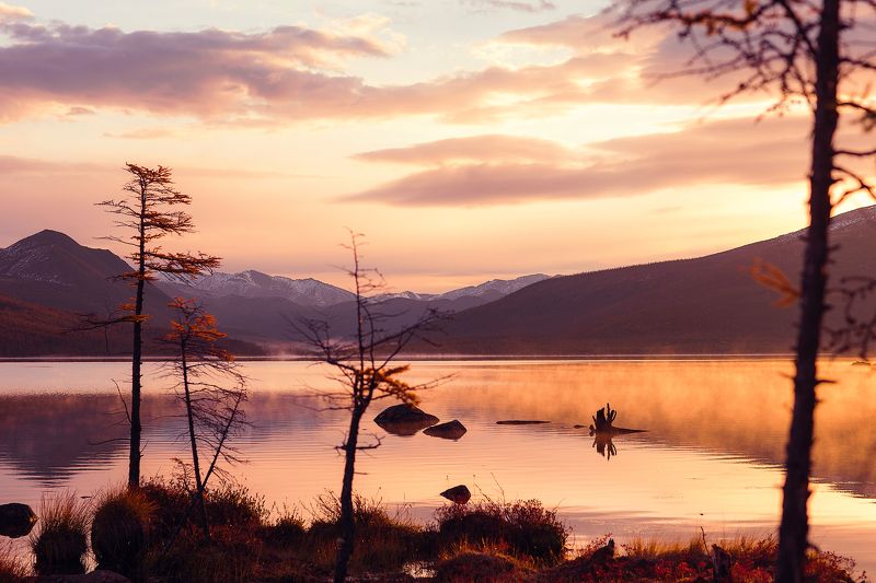 Колыма, озеро Джека Лондона Восход на Джекеphoto preview