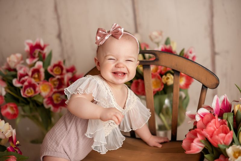 дети смех цветы улыбка счастье photo preview