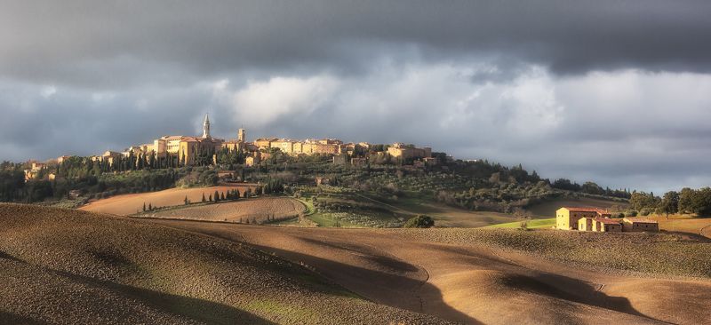 как бартоломео пикколомини деревеньку корсиньяно построил...photo preview