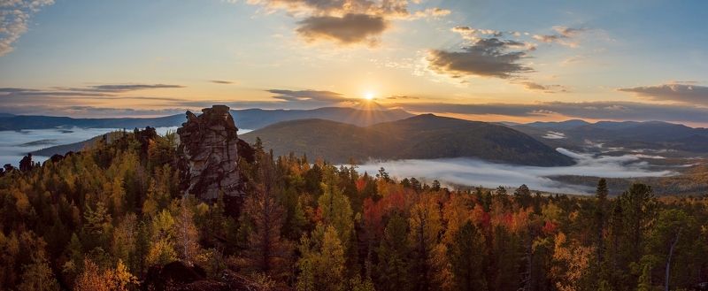 скалы, тайга, осень, гряда, утро, туман, долина, лучи, тайга, золото, пелена Долина тумановphoto preview