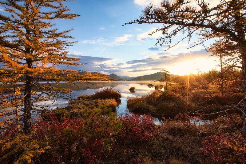 Колыма, озеро Джека Лондона, Магадан, пейзаж, осень, горы, восход Зима близко!photo preview