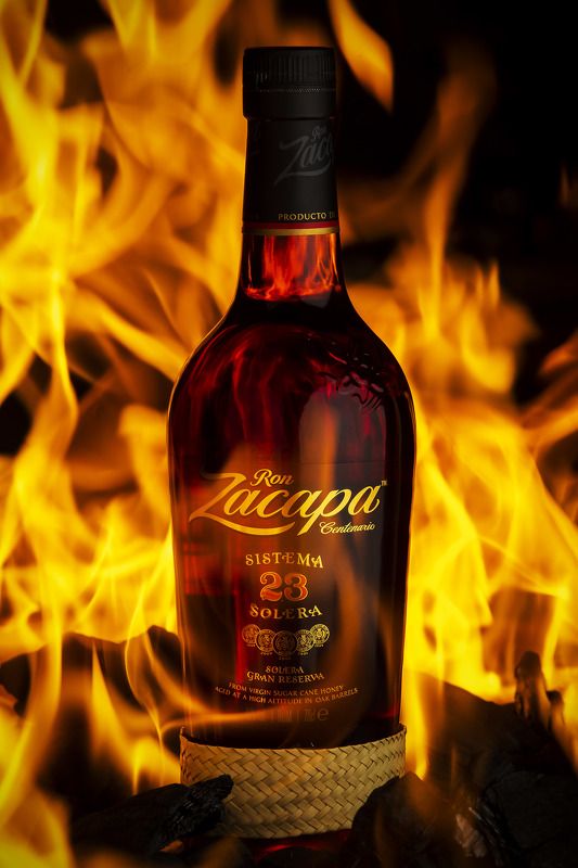 натюрморт, студия, бутылка, огонь, ром Zacapa 23photo preview