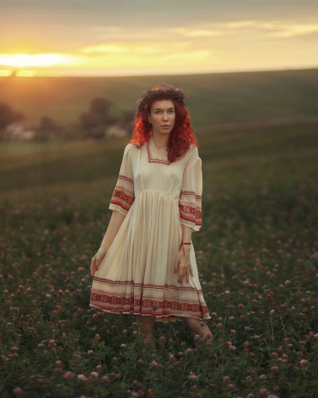 Закат на холмеphoto preview