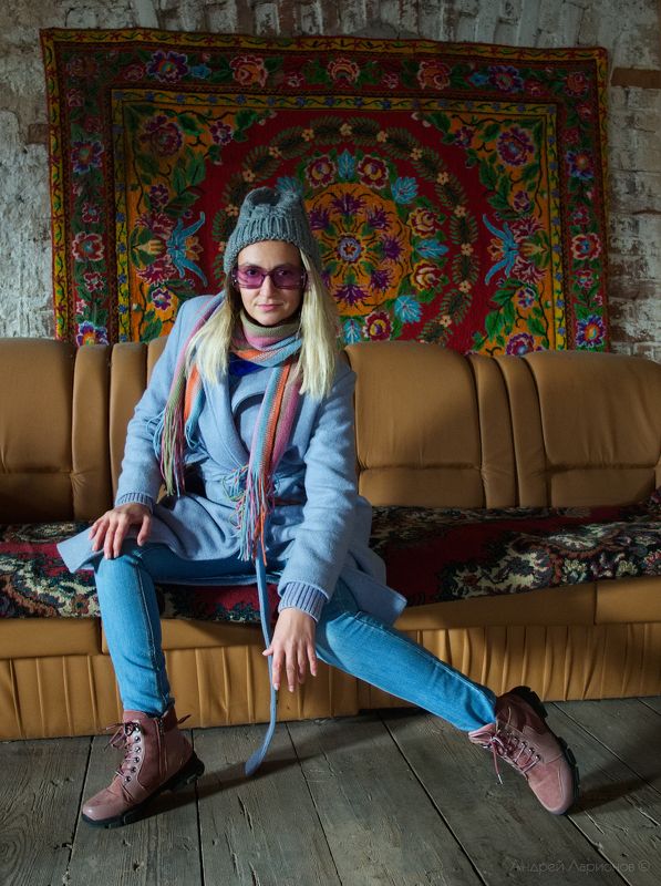 девушка, портрет, ковер *** фото превью