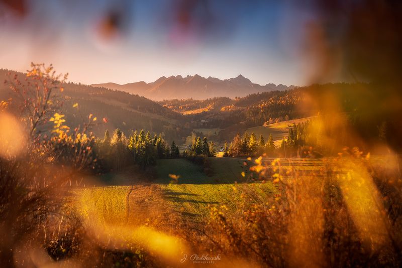 autumn, mountains, autumn colours, autumn vibes, forest, fields, Autumn timephoto preview