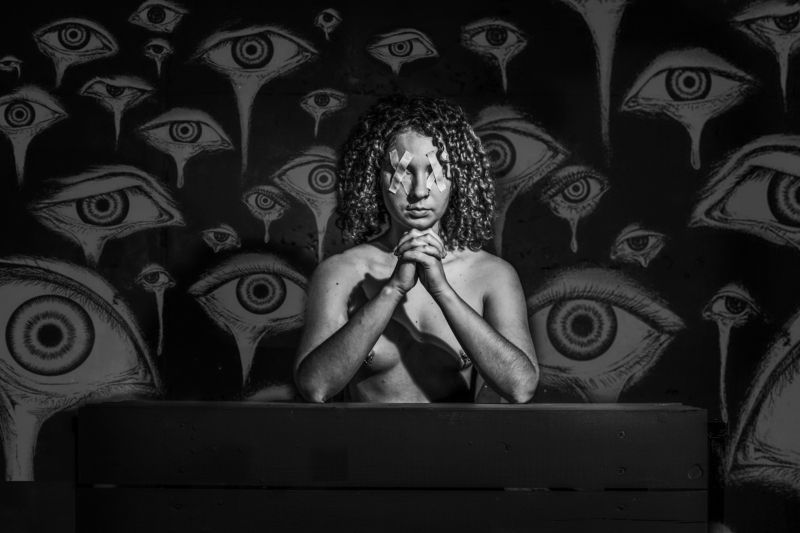 Eyes Wide Shutphoto preview