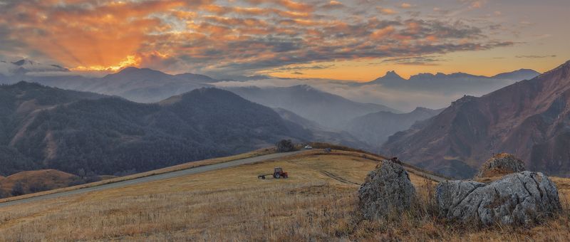 На закате трудового дняphoto preview