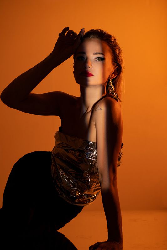 cover girl, женский портрет, шикарная, красотка. девушка, фэшн, pretty woman, fashion, adult, lips, portrait, girl, attractive, pretty, model, hair, beautiful, natural, female, smile, beauty, studio, lady, elegance, glamour, curly, elegant, photo preview