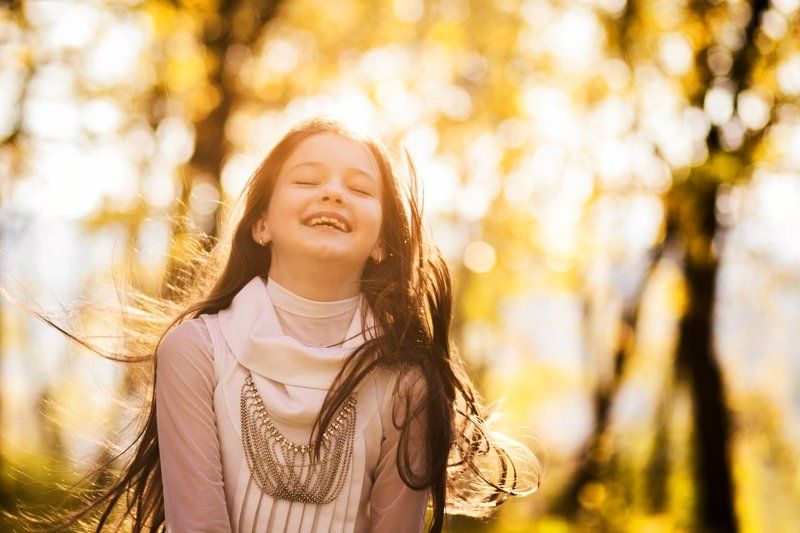 little girl in photonic seaphoto preview