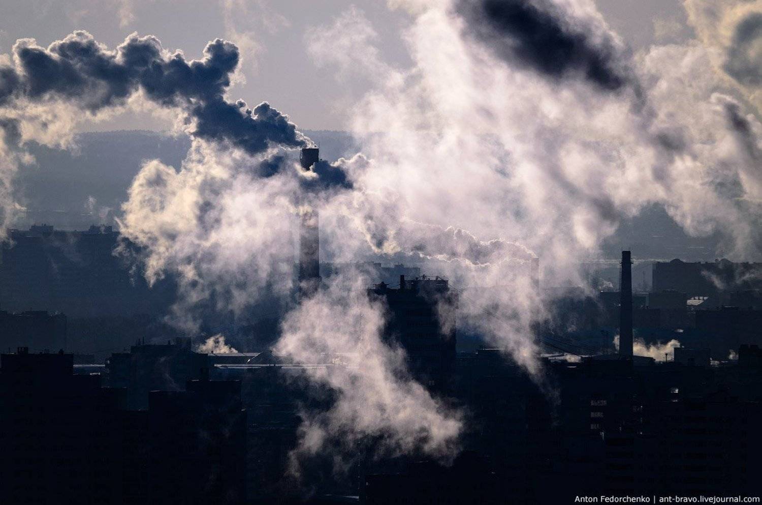 Зима в городе. Автор: Антон Федорченко Дым, Екатеринбург, Мороз, Трубы, Антон Федорченко