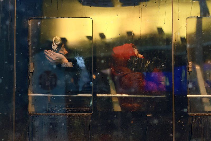 The bus windowphoto preview