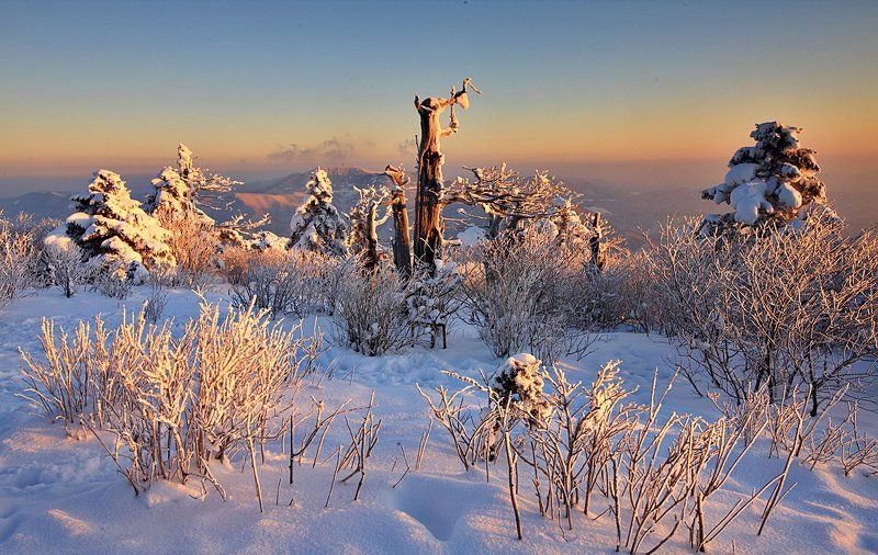 Dawn of Taebaeck Mountainphoto preview