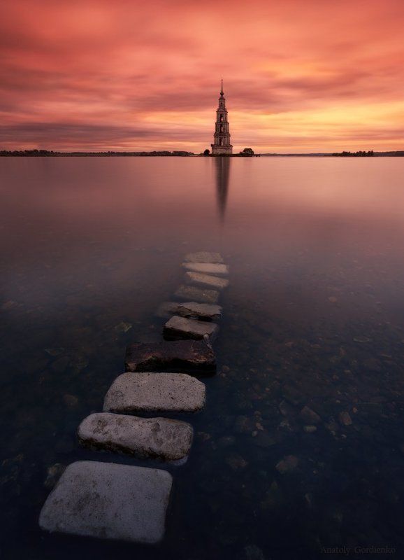 Дорожка к светуphoto preview