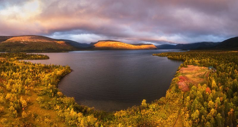 россия, мурманская область, кольский полуостров, ловозеры, заполярье, осень, природа, пейзаж, лесотундра, осень, рассвет, отражение, озеро Сейдозероphoto preview
