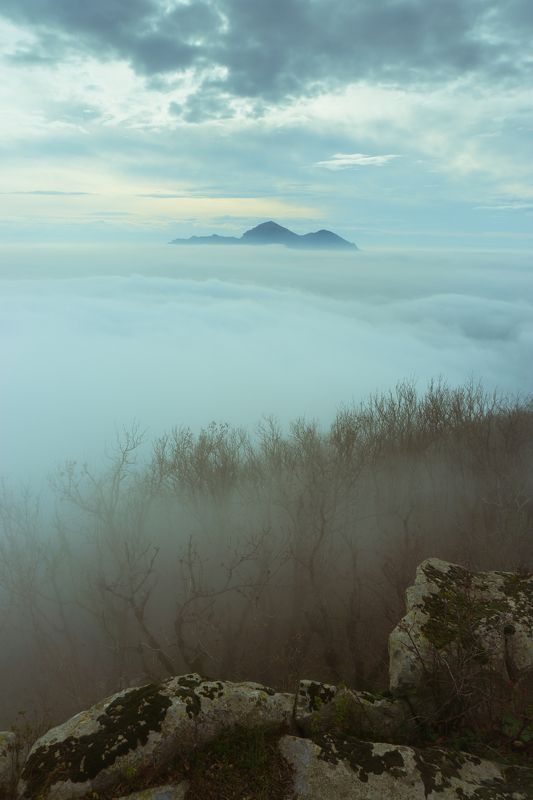 Вид с горы Змейки на юг в туманный деньphoto preview