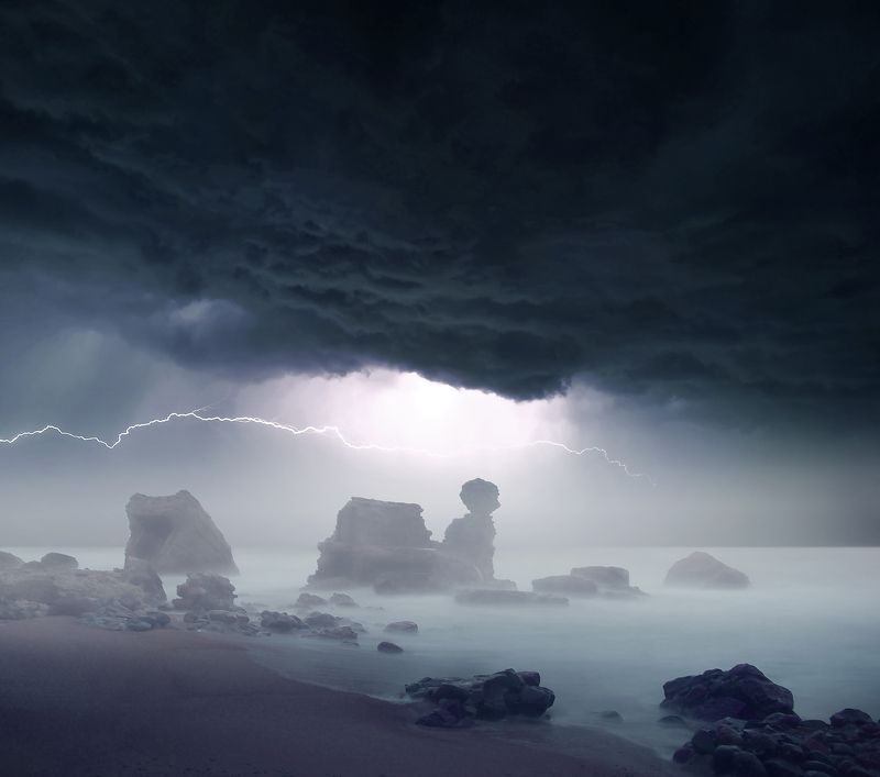 Sea, sky, lightning, clouds, sand, rocks *photo preview