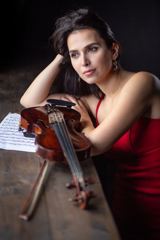 Скрипачкаphoto preview