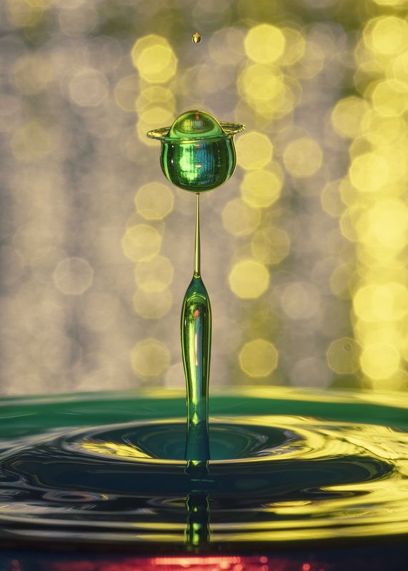 waterdrop,liquid,art,abstract,macro,color,light liquid tulipphoto preview