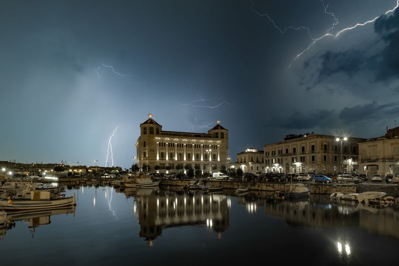 Lightning and lightning bolts over Ortigia (Sicily)photo preview