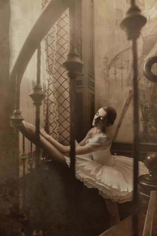 Танцовщица с табакеркиphoto preview