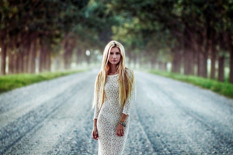 вечер, девушка, дорога, кружева, платье, природа photo preview