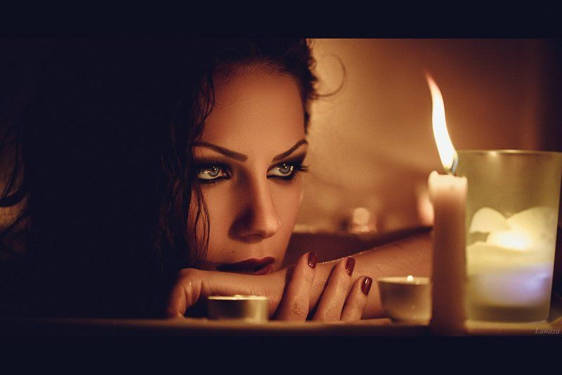 В её глазах горит огонь...photo preview