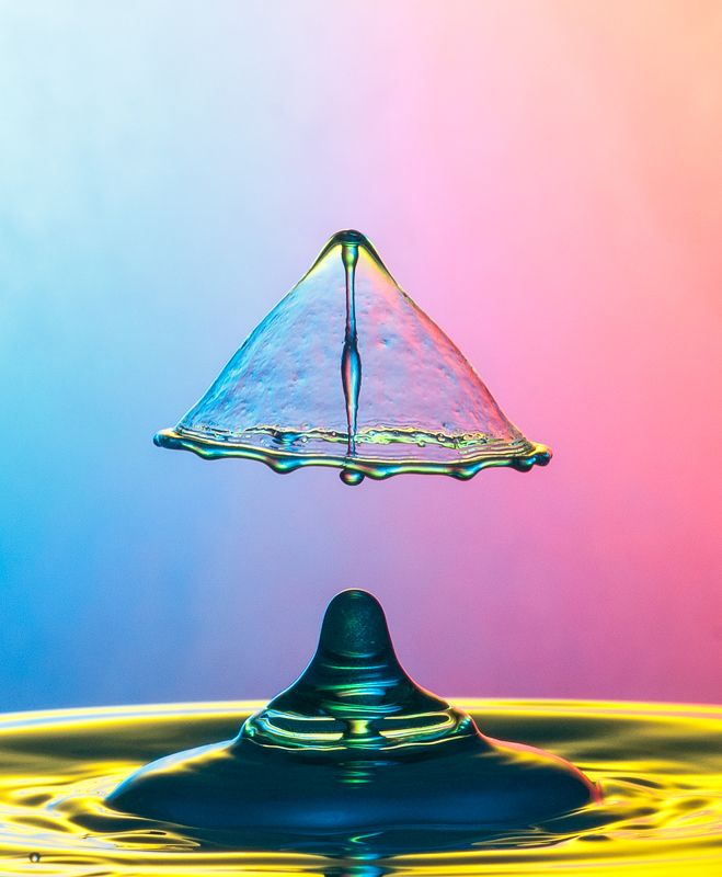 waterdrops,abstract,liquid,art,splash,color,light UFO Basephoto preview