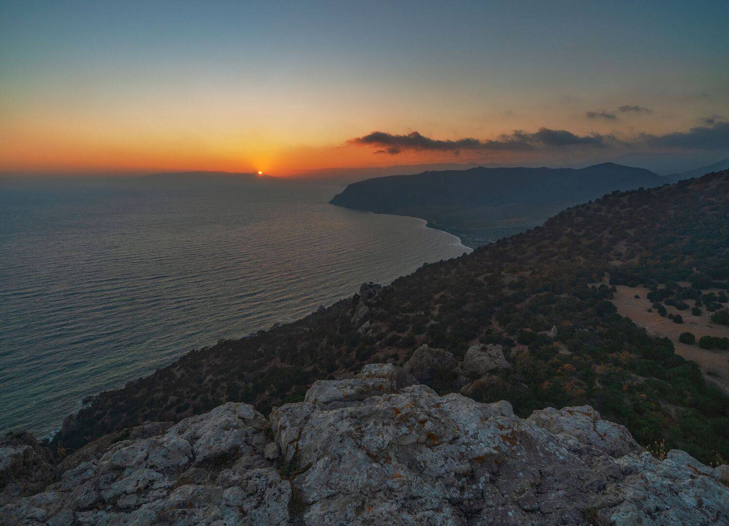 Закат на пике Космоса. Автор: Константин Дэм , Константин Дэм