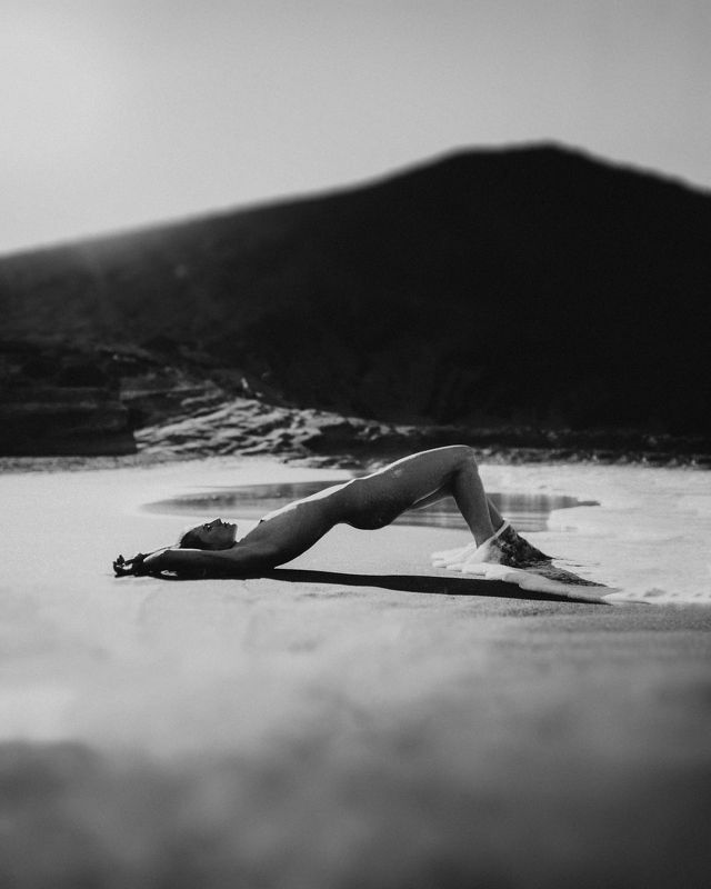nude,нюд,people,girl,lady,жанр,mood,soul,девушка,nature,film,фотография,nu,mountains,ню,арт, black,b&w Oceanic ladyphoto preview