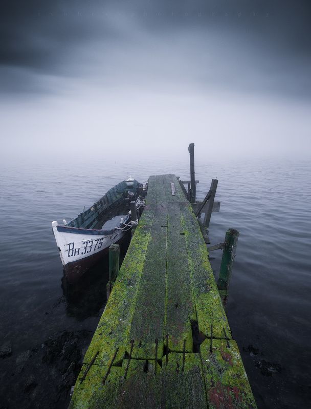 Morning lake photo preview