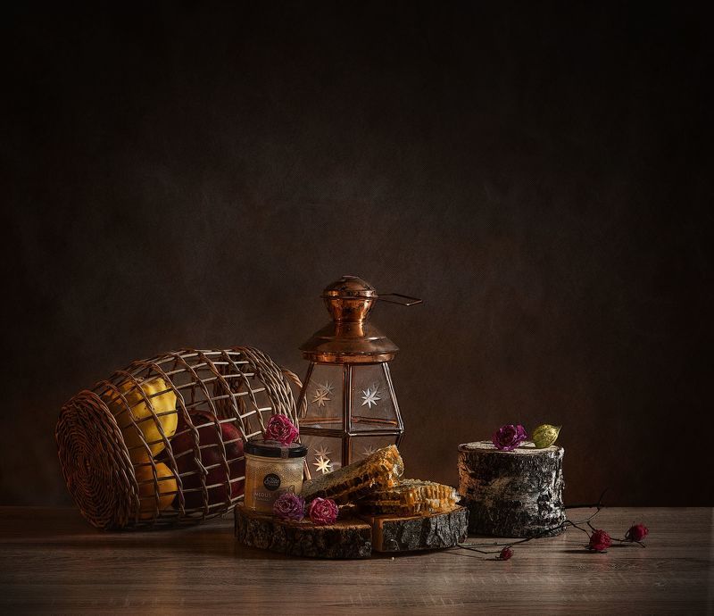 Натюрморт с медомphoto preview