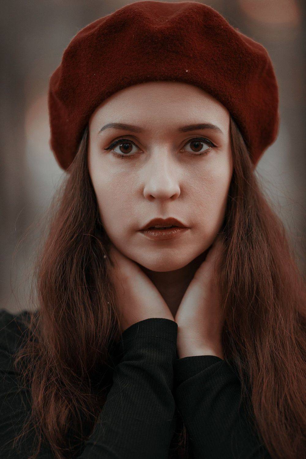 Девушка в берете. Автор: Инсомина Лиана портрет, девушка, яркие акценты, Инсомина Лиана