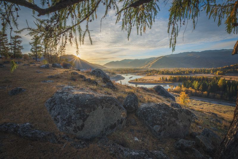 алтай,горы,осень в долине Акалахаphoto preview