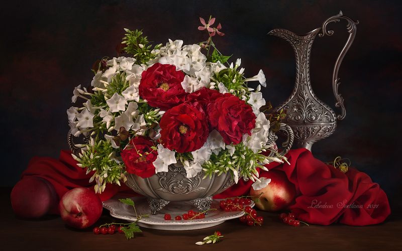 Розами и флоксамиphoto preview