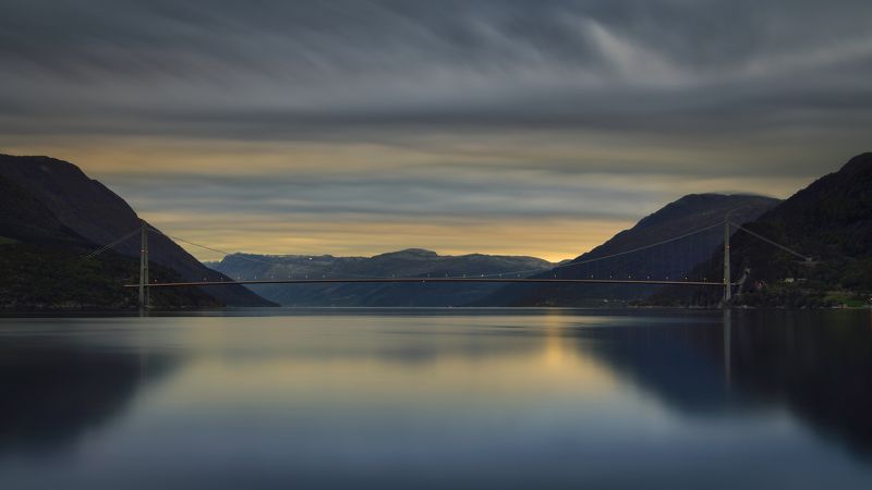 Hardangerbruaphoto preview