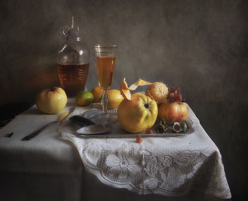 айва, бокал С айвойphoto preview