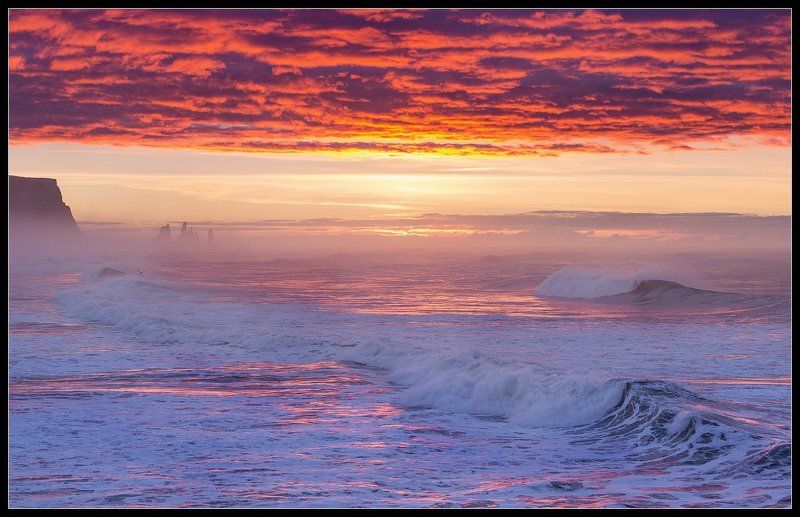 Восход солнца на Дирхолей( Исландия)photo preview