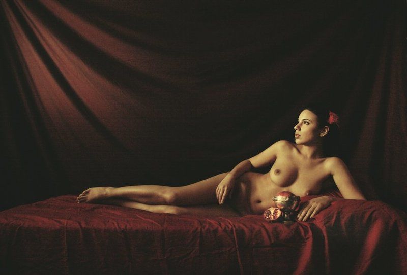 Woman with pomegranate IIphoto preview