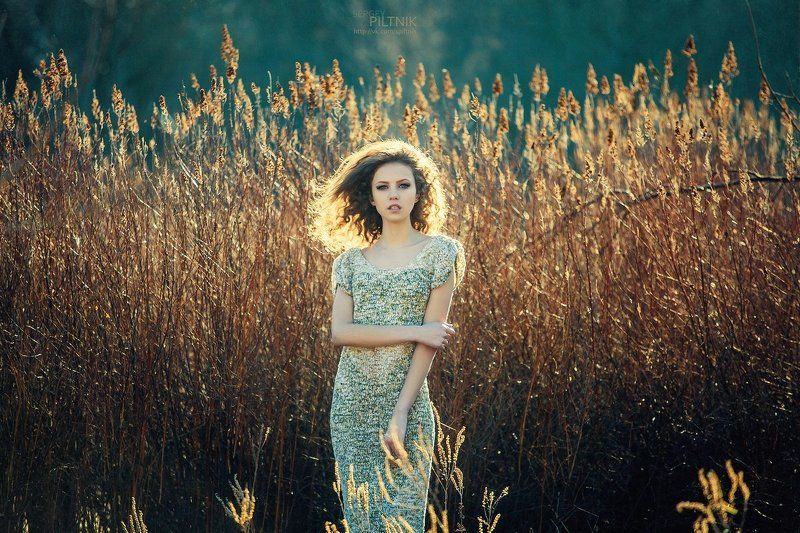 И ветер колышет свечу на ветру...photo preview