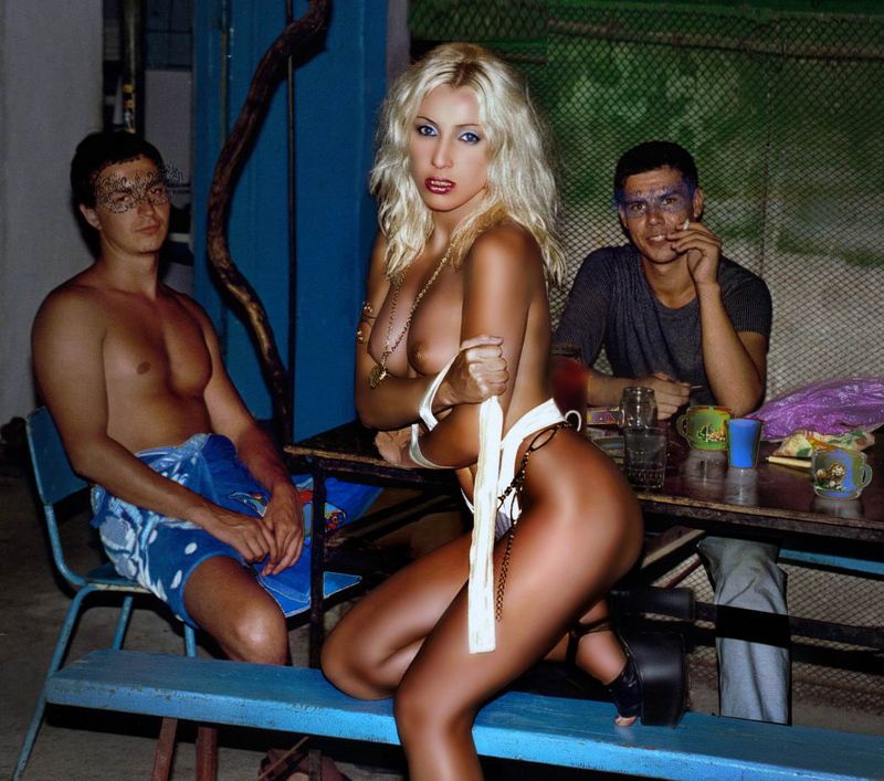 крым, симеиз, 35-мм плёнка, erotic, girl, nude, арт, арт-ню, девушка, модель, монохром, ню, обнаженная, фотомодель, фотосессия, эротика, body-art, nude-art-photo, славянская-гейша Архивное фото из Крыма 2000 г.photo preview