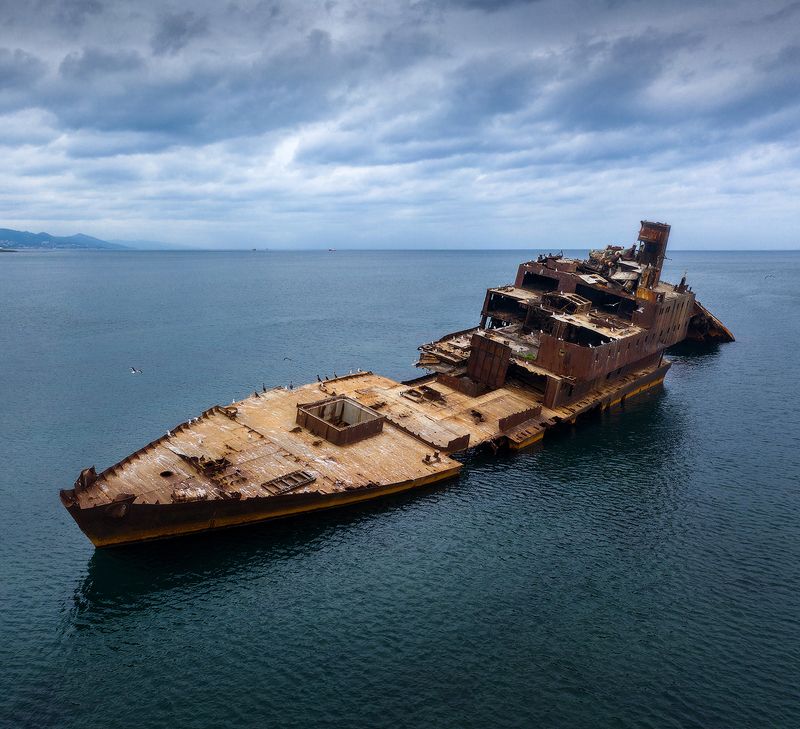 сахалин, аскания, холмск, яблочное Сахалин. Траулер Асканияphoto preview