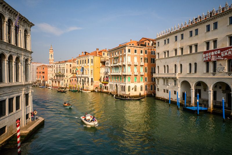 View from the Rialto Bridgephoto preview