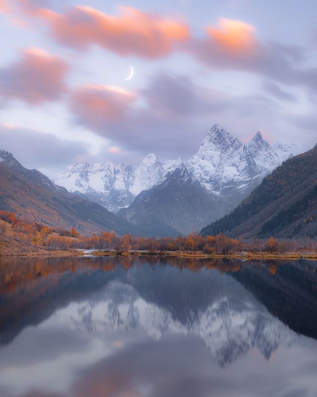 Озеро Туманлы-Кель, ущелье Гоначхир, Карачаево-Черкесияphoto preview