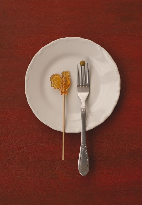 натюрморт, минимализм, новый год, горошек, конфета, петушок \