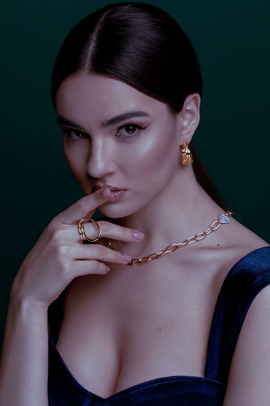 Портрет, бьюти, красота, украшения, коммерция, мода, макияж, реклама, portrait, beauty Suzannaphoto preview