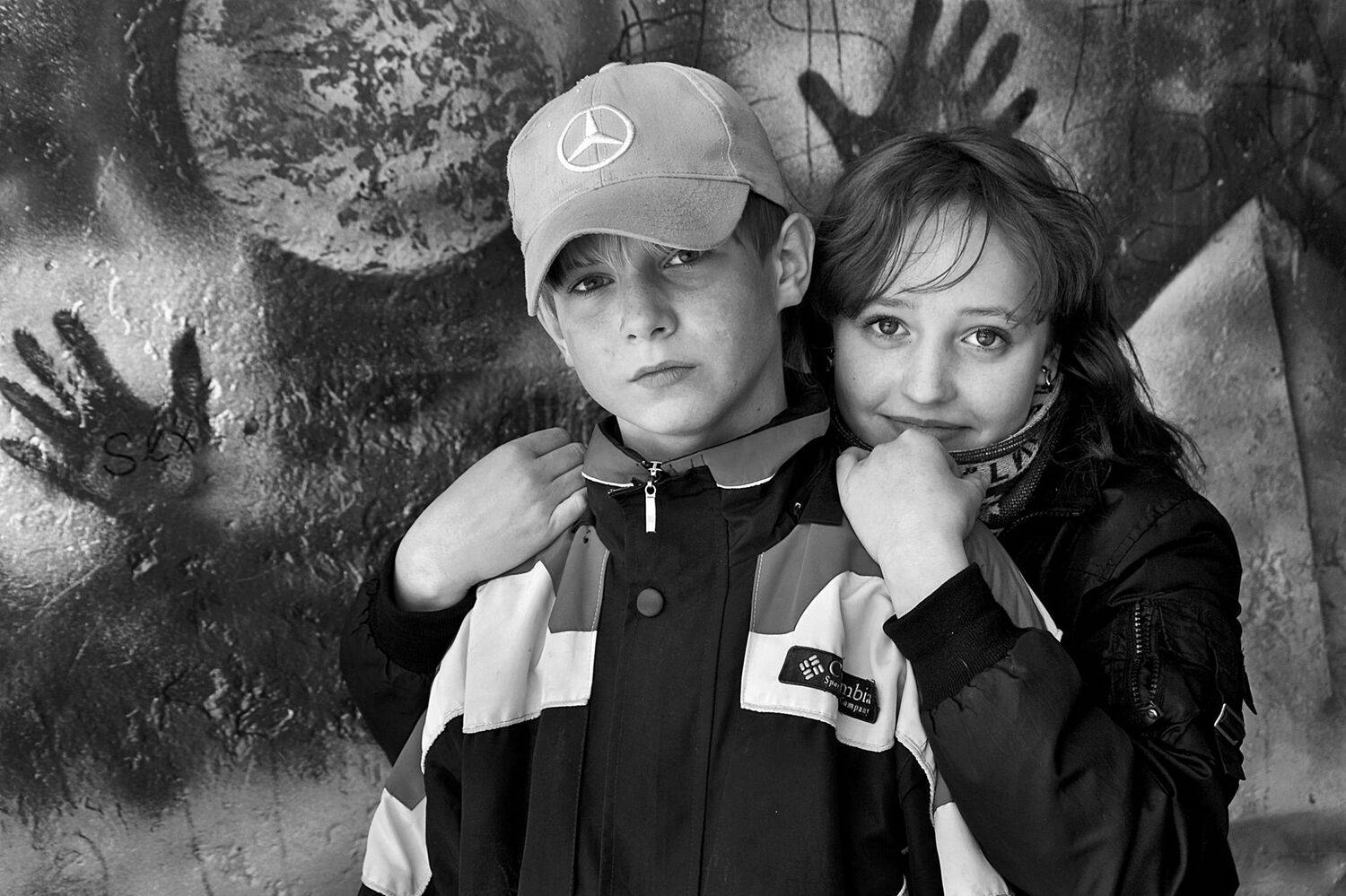 Подростки. 2009. Автор: Николай Смоляк девушка, парень, портрет, глаза, взгляд, волосы, апатиты, Николай Смоляк