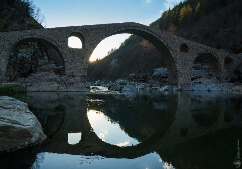 Дяволският мостphoto preview