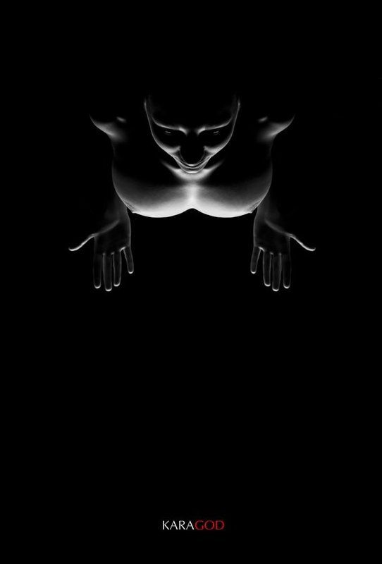 В темнотеphoto preview