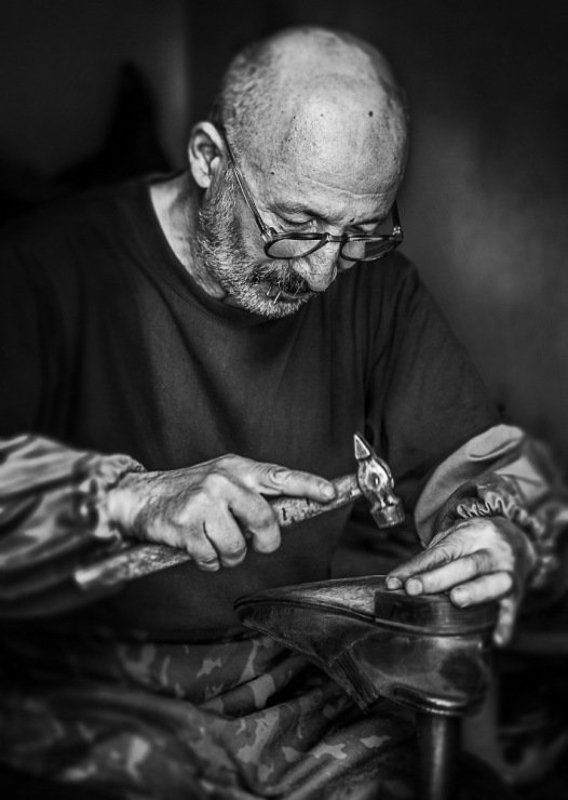 Обувщикphoto preview